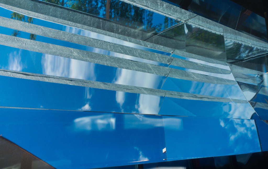 Tageslichtlösungen mit Heliobus AG - Spiegelschacht für nachträglich mehr Tageslicht im Untergeschoss